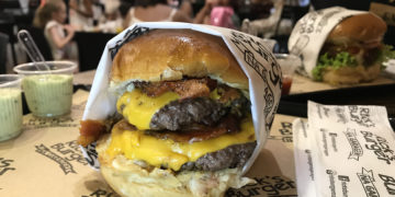GARAGEM DO RICK’S BURGER PASSA PELA QUARTA EXPANSÃO E TRAZ NOVO CARDÁPIO