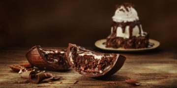 NOVIDADE: OUTBACK LANÇA OVO DE PÁSCOA INSPIRADO NA SOBREMESA CHOCOLATE THUNDER